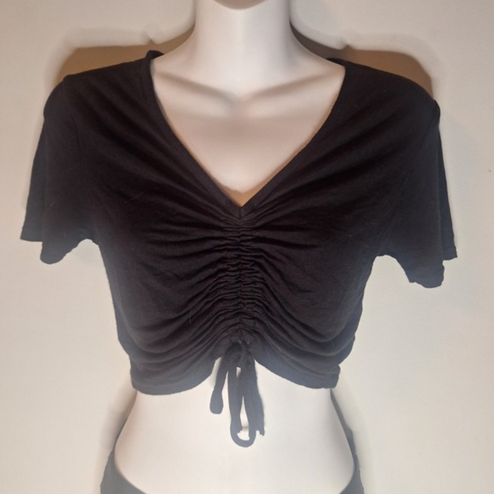 Black Ruched Drawstring Front V-Neck‎ Short Sleeve Crop Top Tee